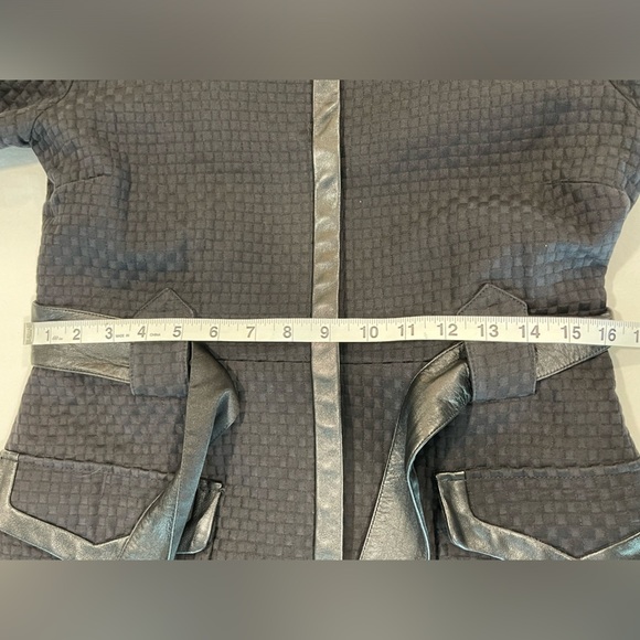 Alice + Olivia | Leather Trim Belted Trench Coat | Black | M/6 - Picture 5 of 12